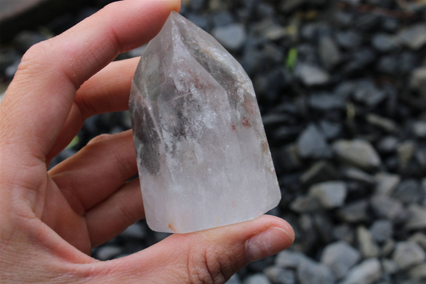 1 pointe de cristal de roche *H* - Aurore Lune