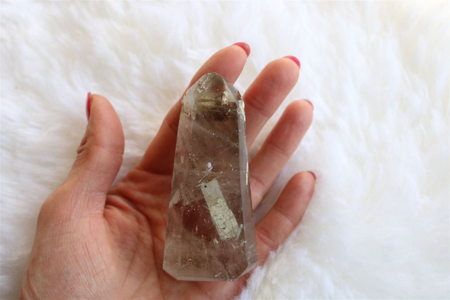 1 pointe de cristal de roche légèrement fumé - Aurore Lune
