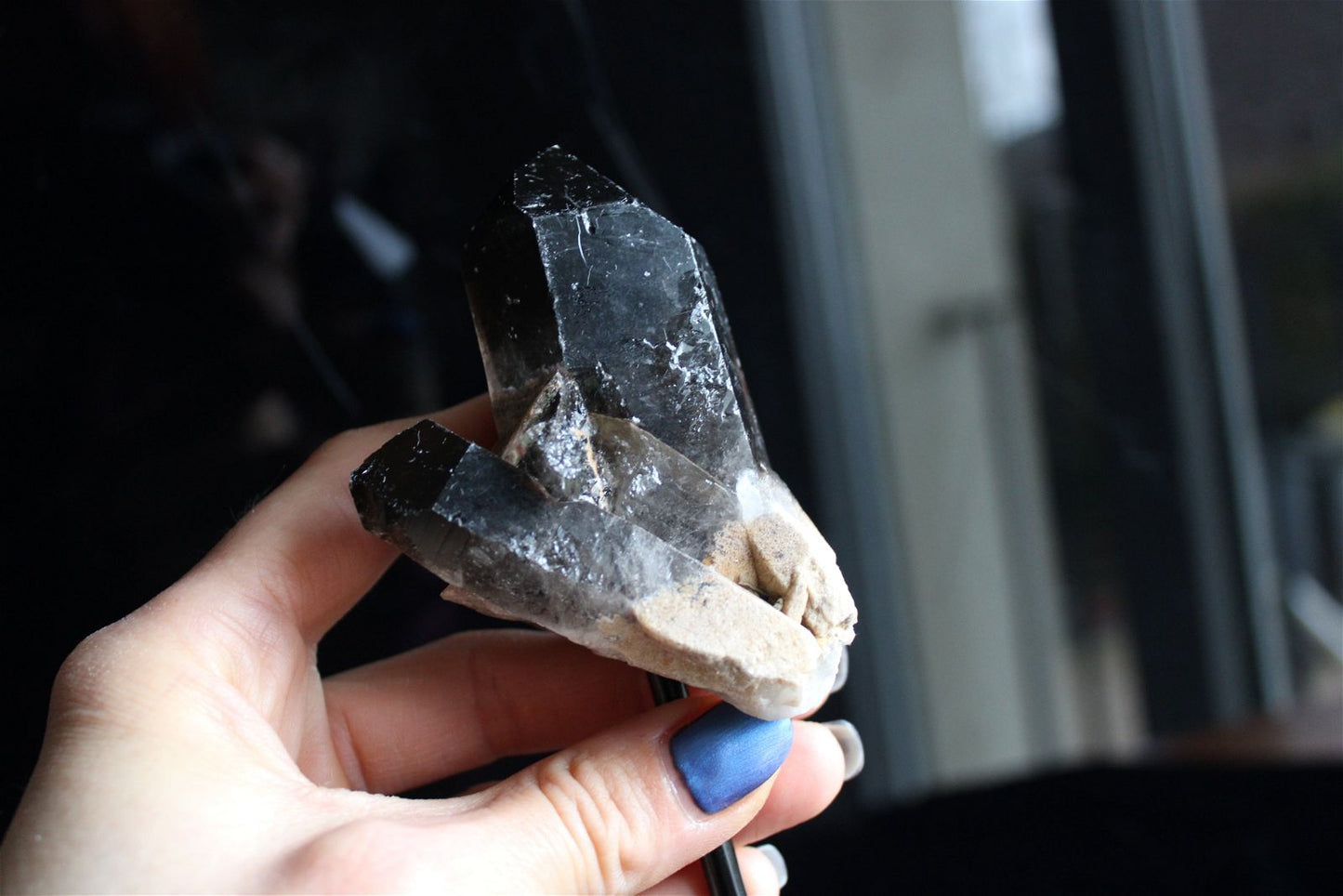 1 quartz fumé ou enfumé sur socle photo contractuelle - Aurore Lune