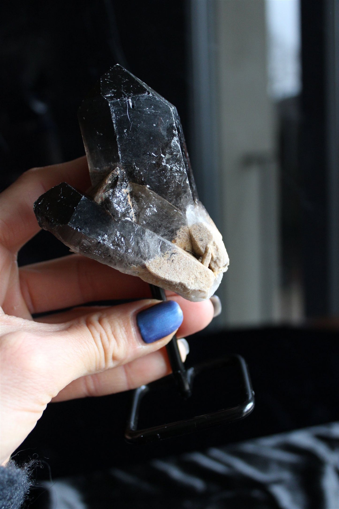 1 quartz fumé ou enfumé sur socle photo contractuelle - Aurore Lune