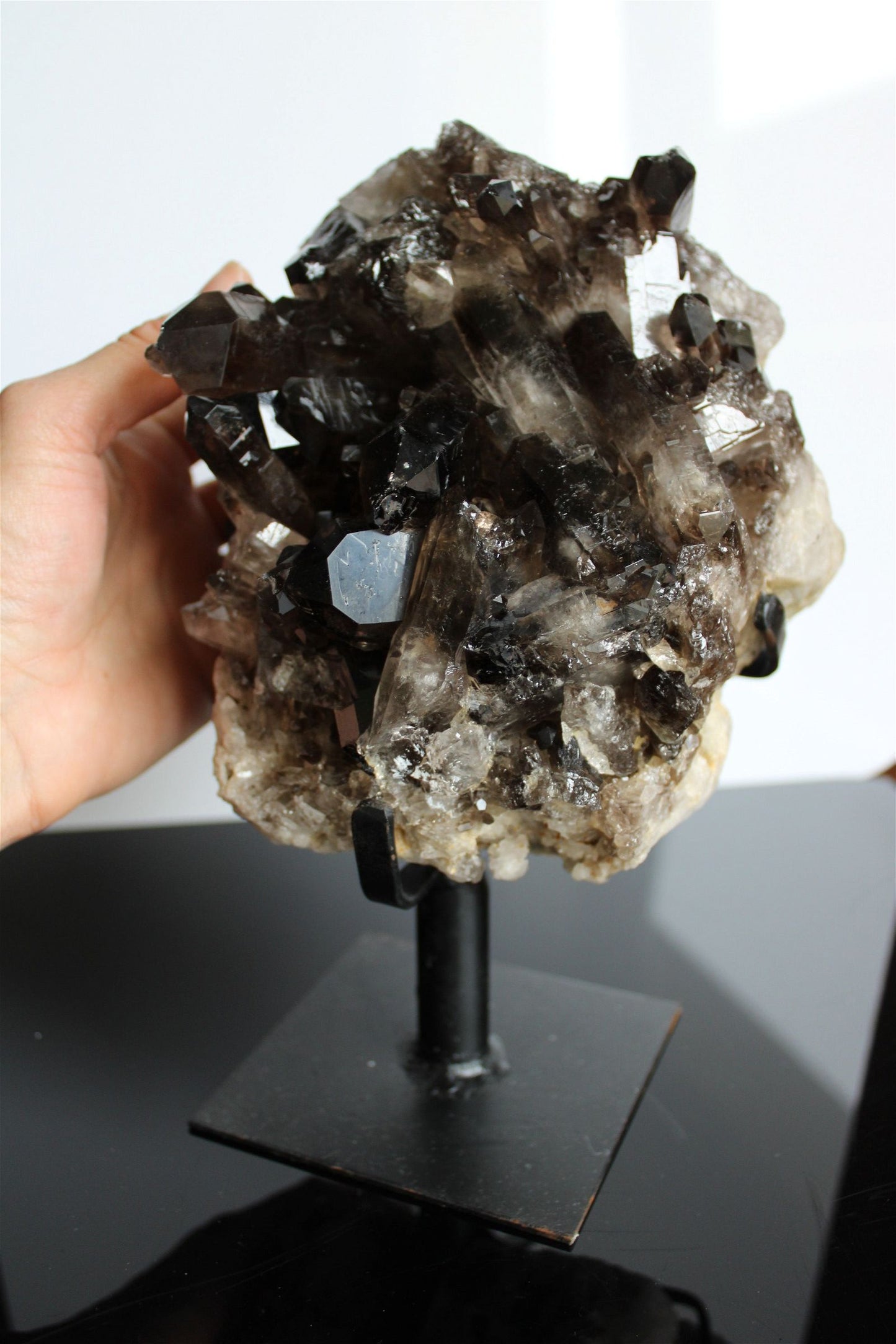 1 quartz fumé ou enfumé sur socle photo contractuelle - Aurore Lune