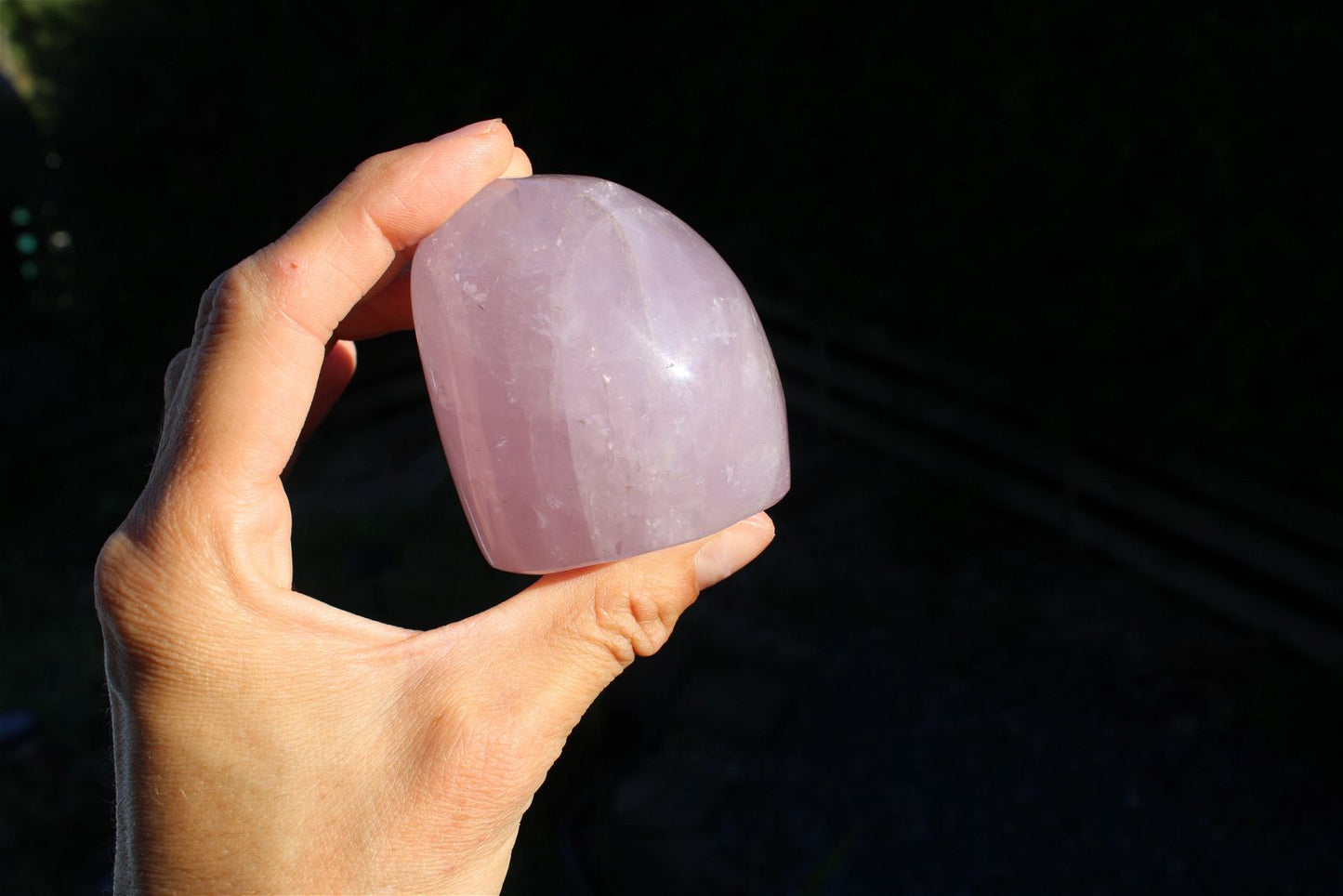 1 quartz rose à poser - 6.5 cm - Aurore Lune