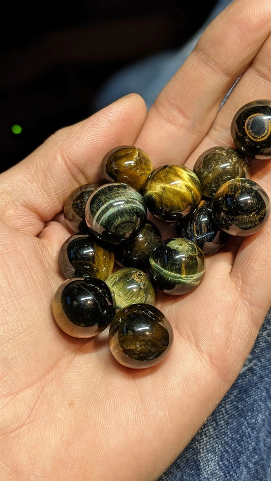 1 sphere 16mm en oeil de faucon ou pierre d'Horus - Aurore Lune