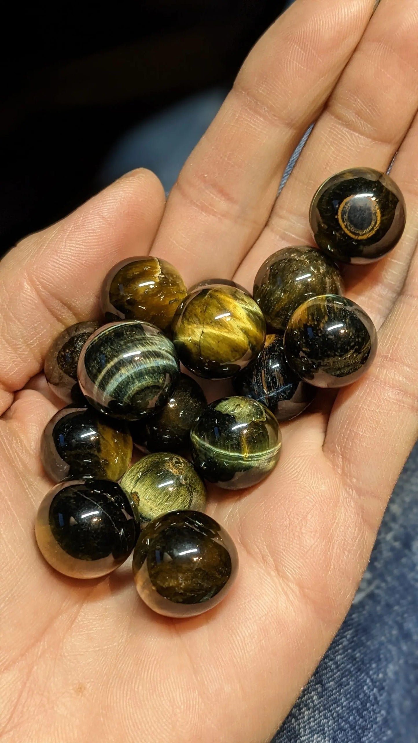 1 sphere 16mm en oeil de faucon ou pierre d'Horus - Aurore Lune