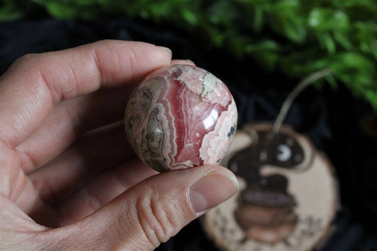 1 sphère en rhodochrosite - Aurore Lune