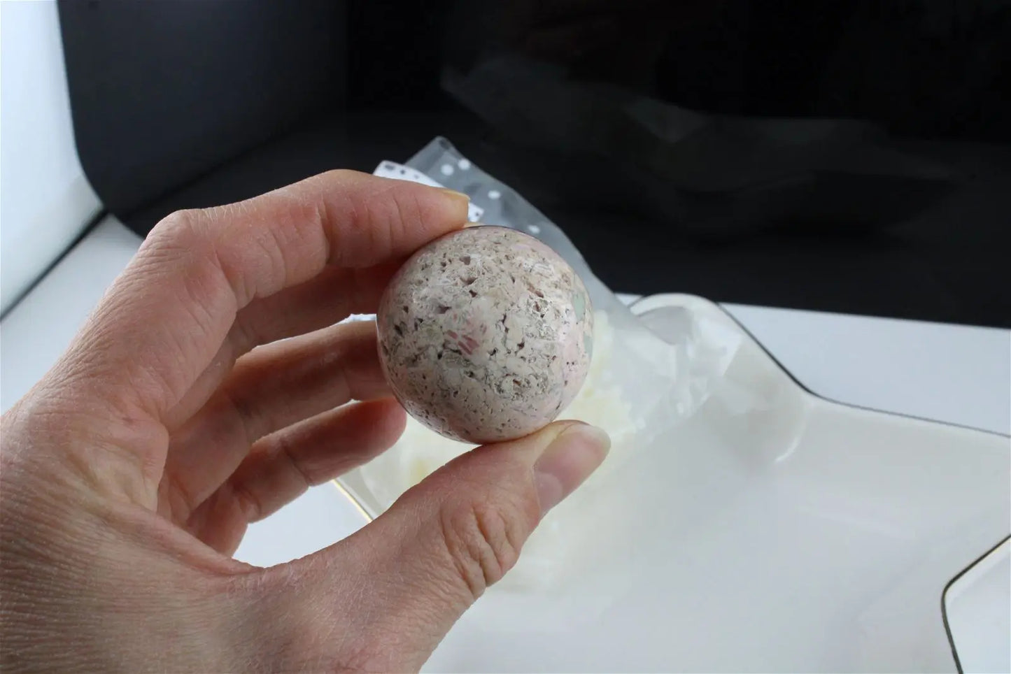 1 sphère en rhodochrosite - Aurore Lune
