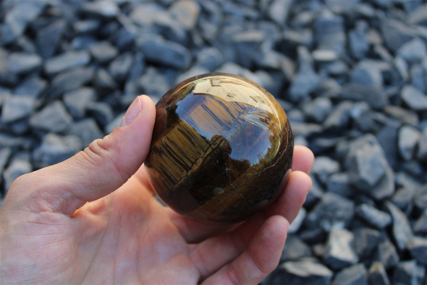 1 sphère oeil de tigre et support bois 6 cm - Aurore Lune