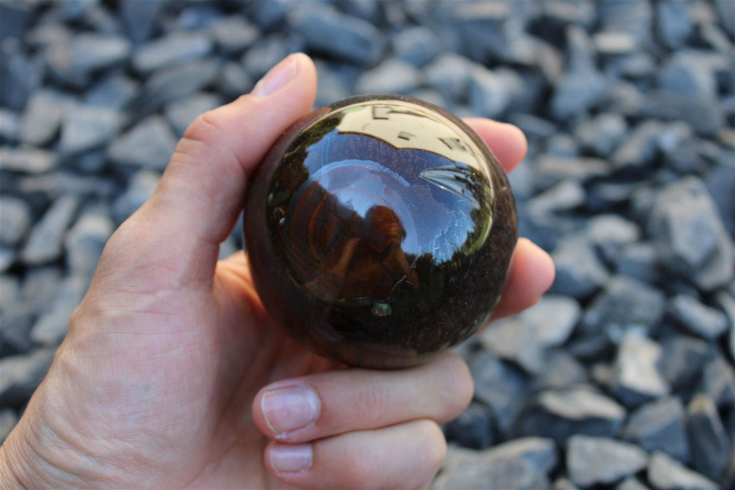 1 sphère oeil de tigre et support bois 6 cm - Aurore Lune