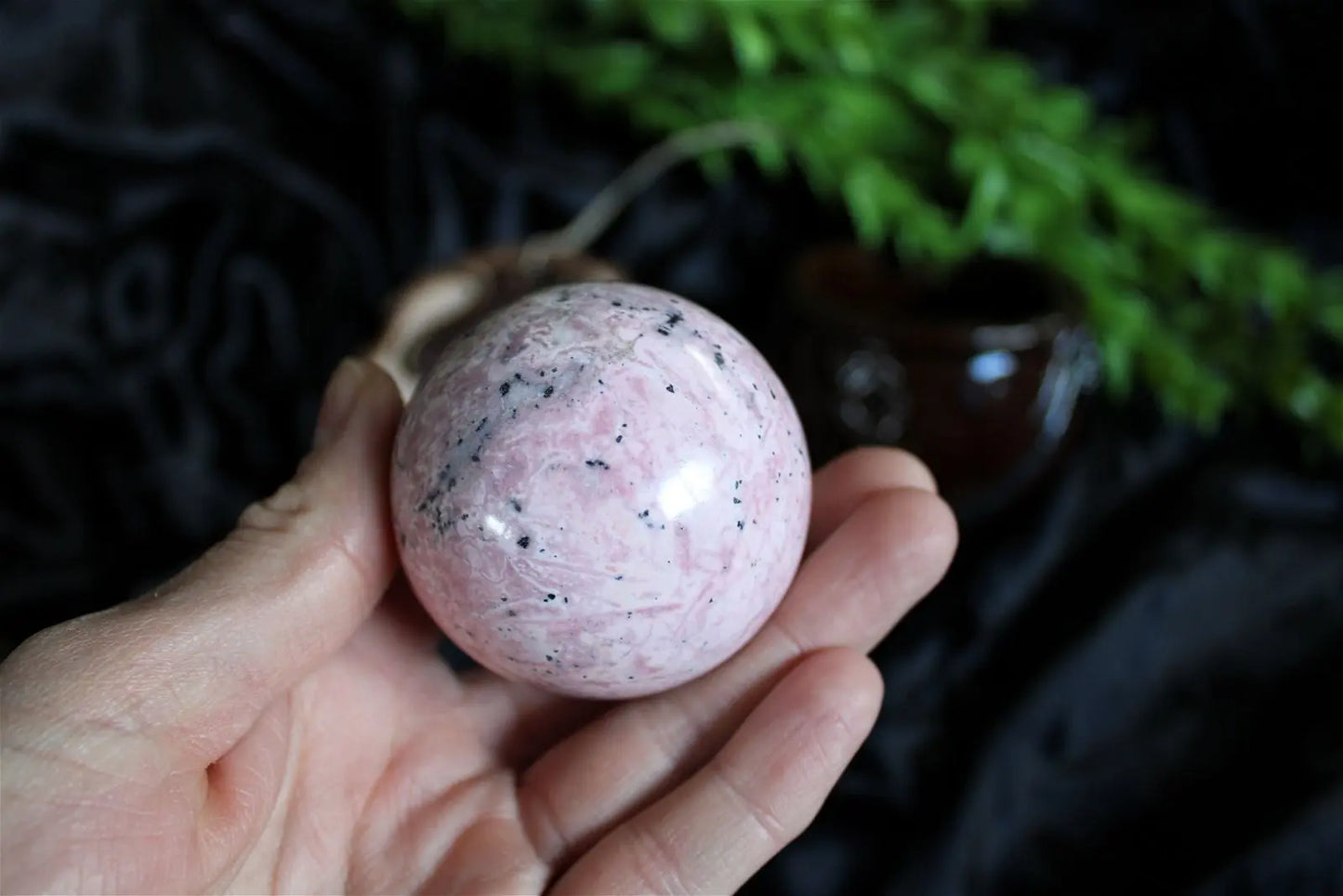 1 sphère rhodochrosite du Pérou 5.4 cm - Aurore Lune