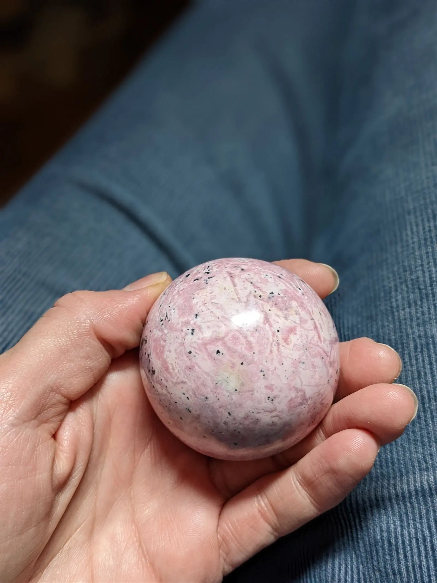 1 sphère rhodochrosite du Pérou 5.4 cm - Aurore Lune