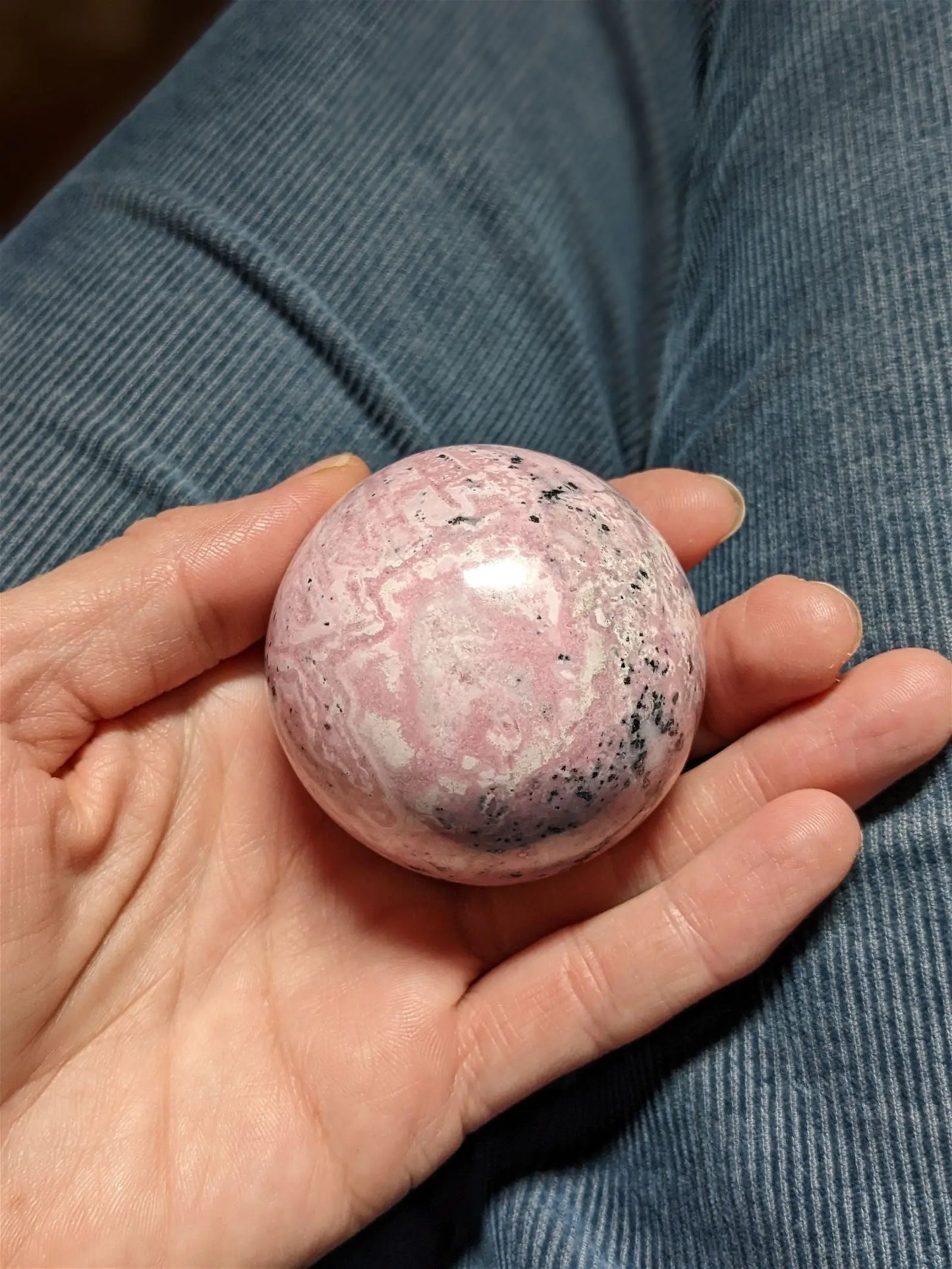 1 sphère rhodochrosite du Pérou 5.4 cm - Aurore Lune