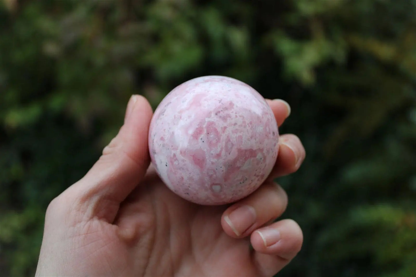 1 sphère rhodochrosite du Pérou 5.5 cm - Aurore Lune
