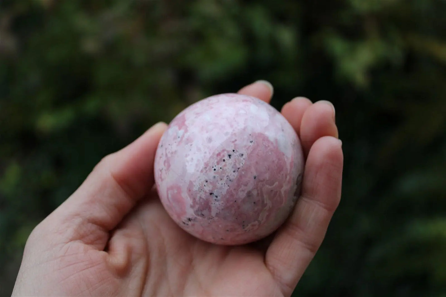 1 sphère rhodochrosite du Pérou 5.5 cm - Aurore Lune