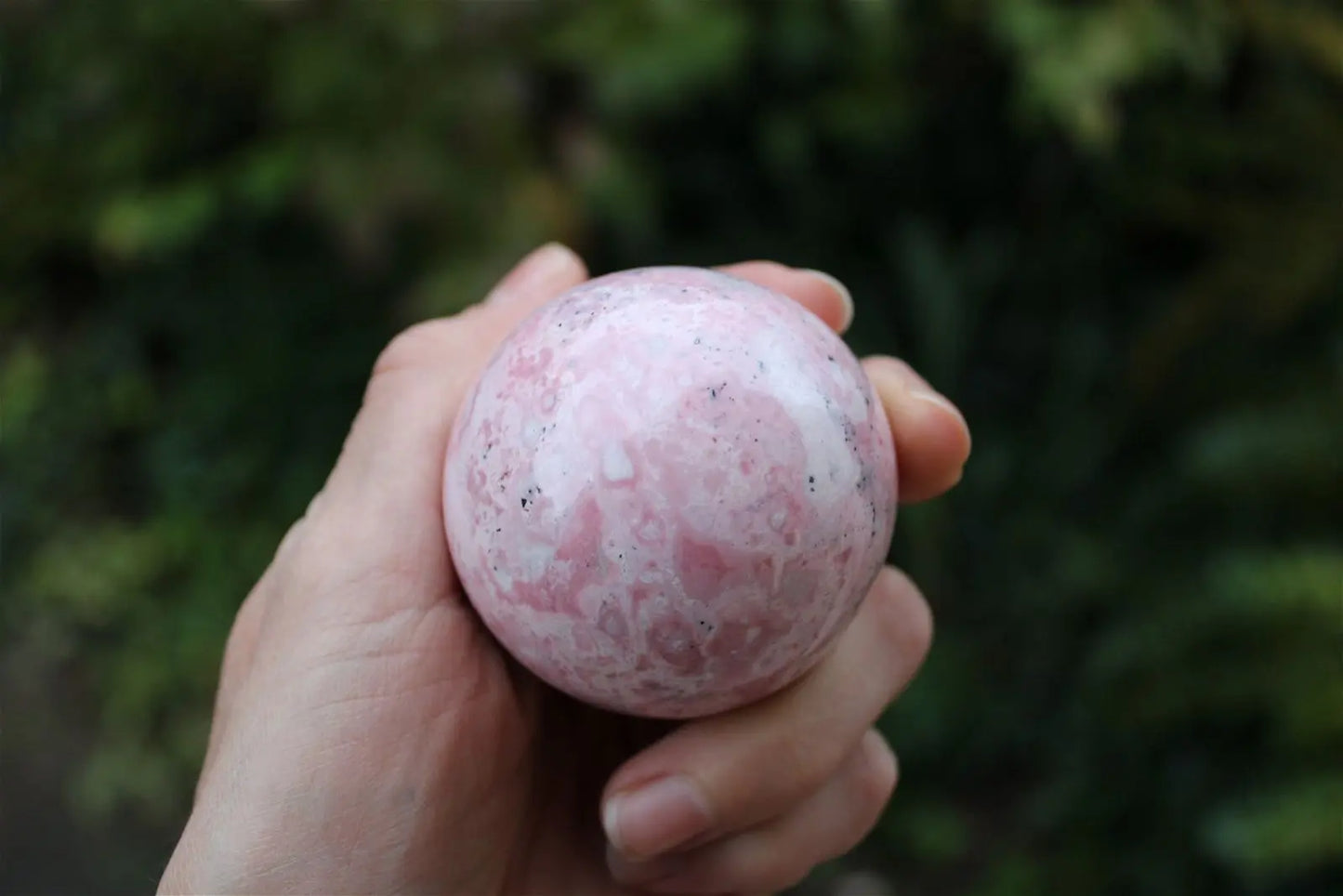 1 sphère rhodochrosite du Pérou 5.5 cm - Aurore Lune