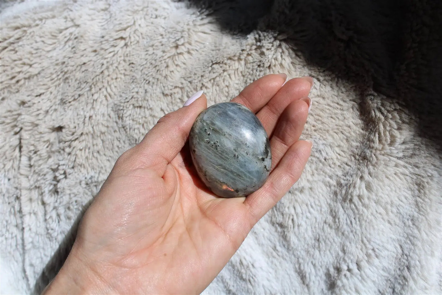 ALEATOIRE Grand Galet de labradorite "nuageux à reflets" - Aurore Lune