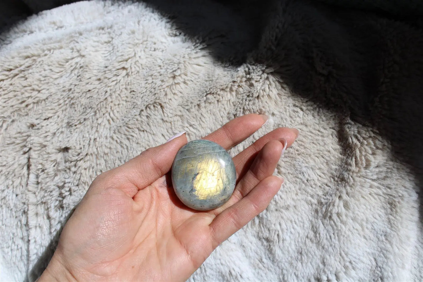 ALEATOIRE Grand Galet de labradorite "nuageux à reflets" - Aurore Lune