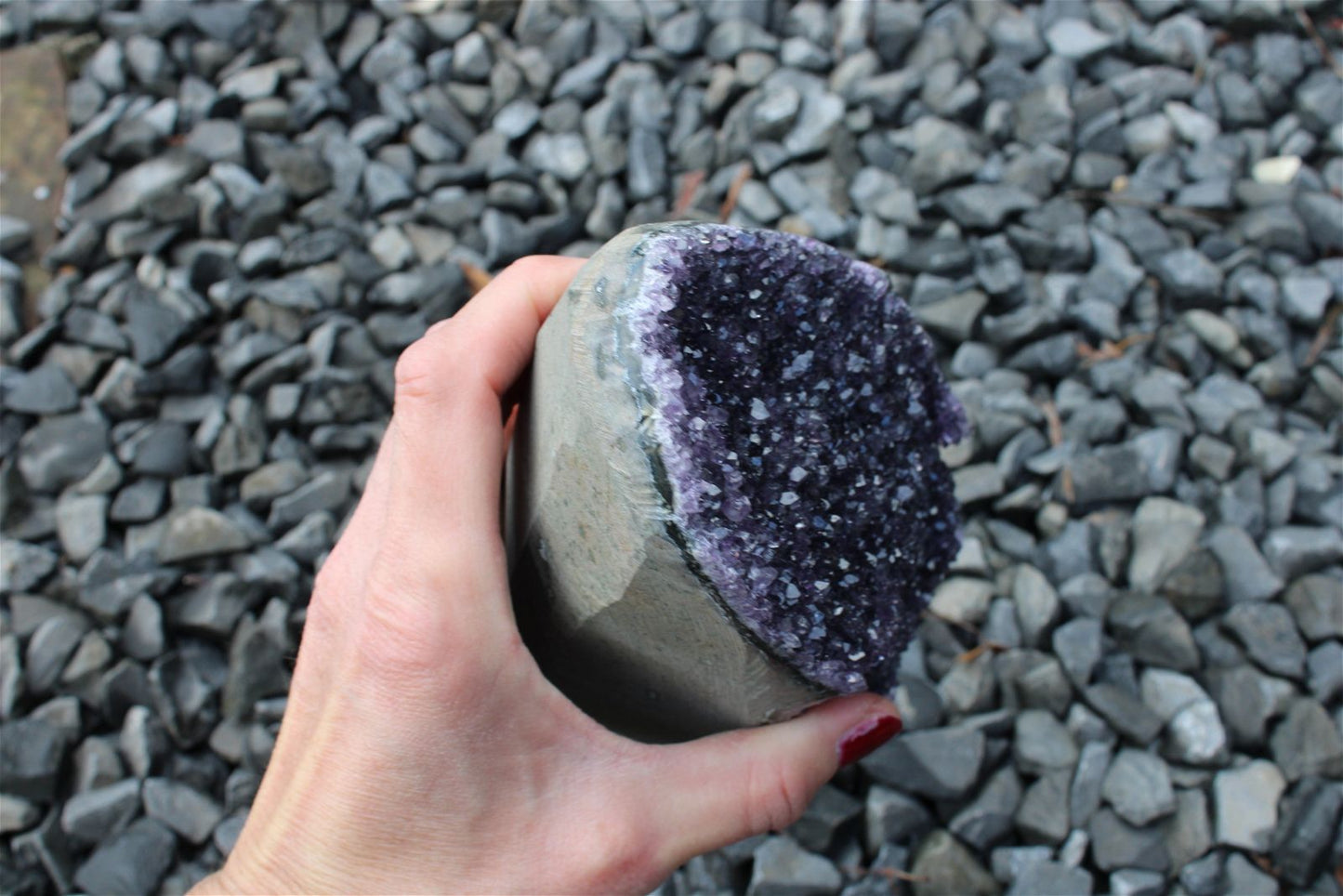 Améthyste à poser ~ 1.47 kg BRESIL - 14 cm - Aurore Lune
