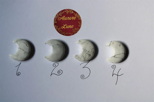 Au choix 1 lune en howlite - Aurore Lune