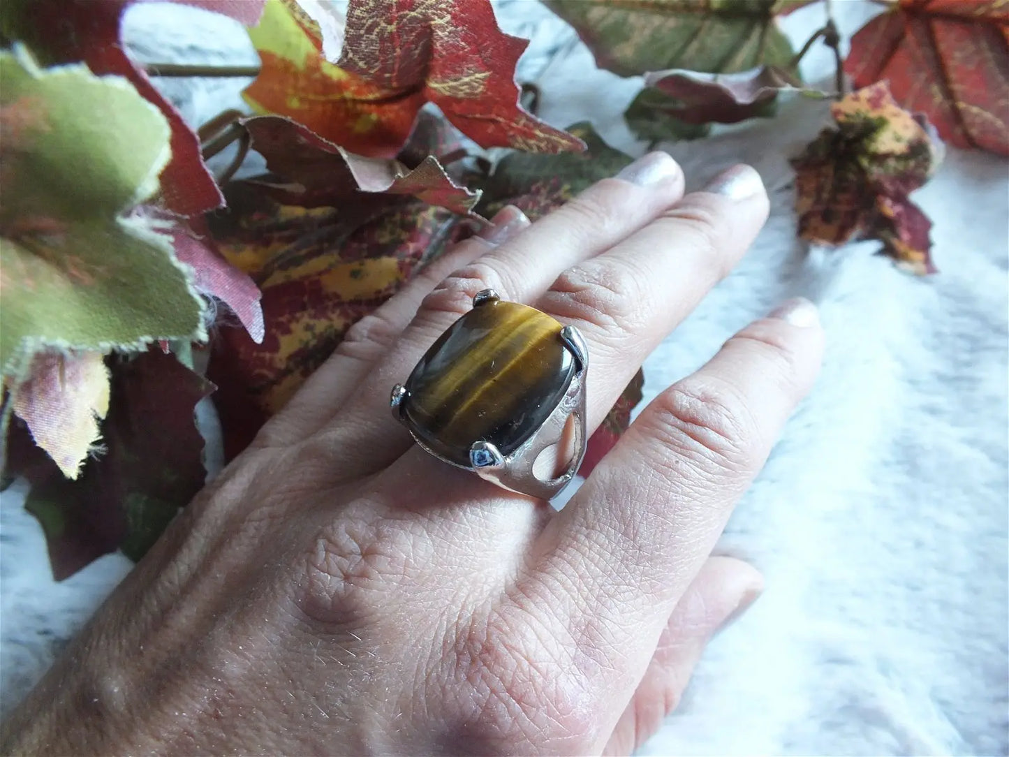 Bague en oeil de tigre t. 58 - Aurore Lune