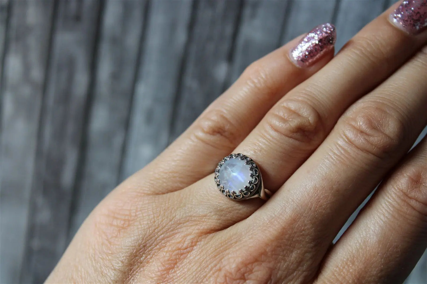 Bague réglable labradorite blanche - C- T 50 et plus- réglable en écartant - Aurore Lune