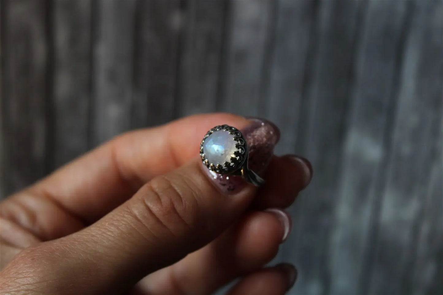 Bague réglable labradorite blanche - C- T 50 et plus- réglable en écartant - Aurore Lune