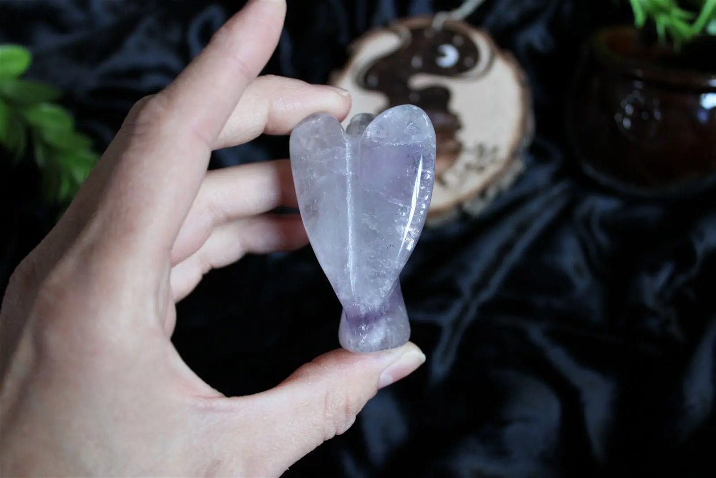 Bébé ange en améthyste 6.5 cm de haut - Aurore Lune