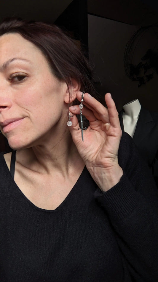 Boucles d'oreilles Narsil épée labradorite blanche - Aurore Lune