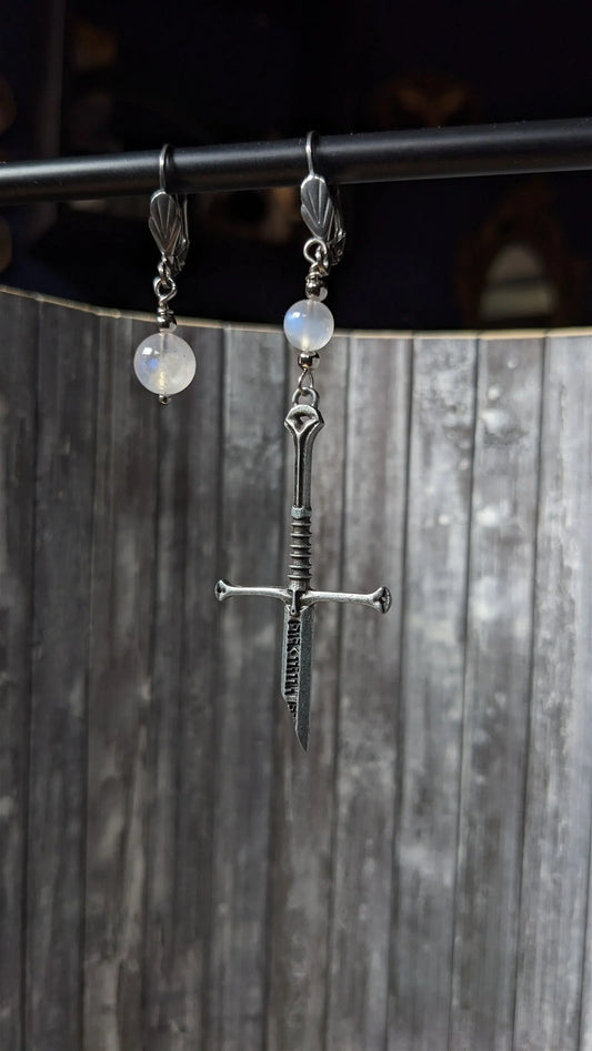 Boucles d'oreilles Narsil épée labradorite blanche - Aurore Lune