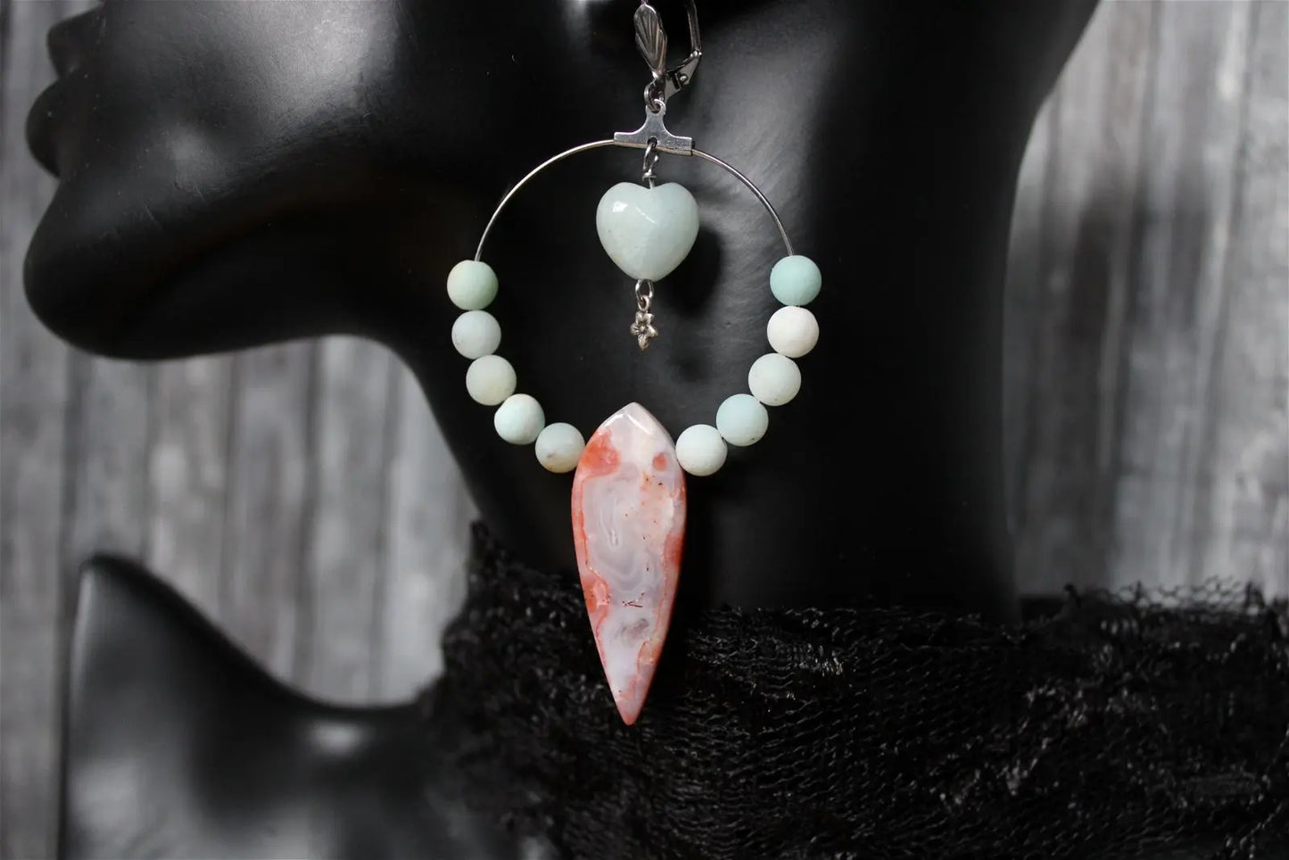 Boucles d'oreilles "calcédoine mystique" et amazonites - Aurore Lune
