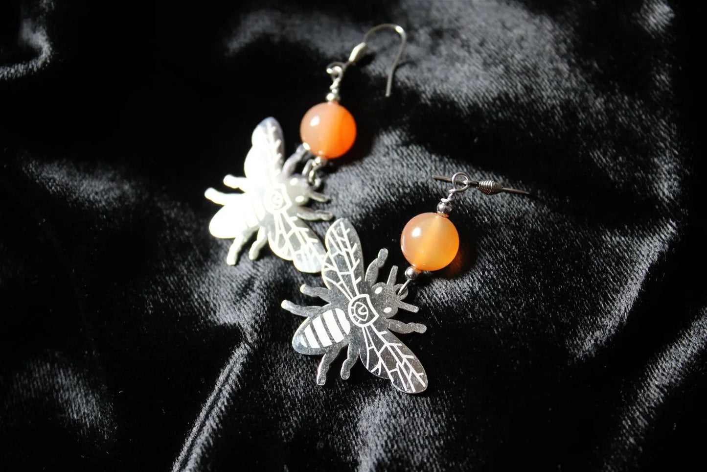 Boucles d'oreilles cornalines et bourdons tout inox - Aurore Lune