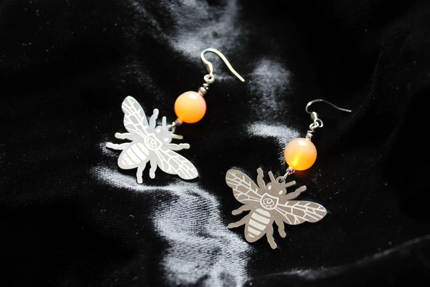 Boucles d'oreilles cornalines et bourdons tout inox - Aurore Lune