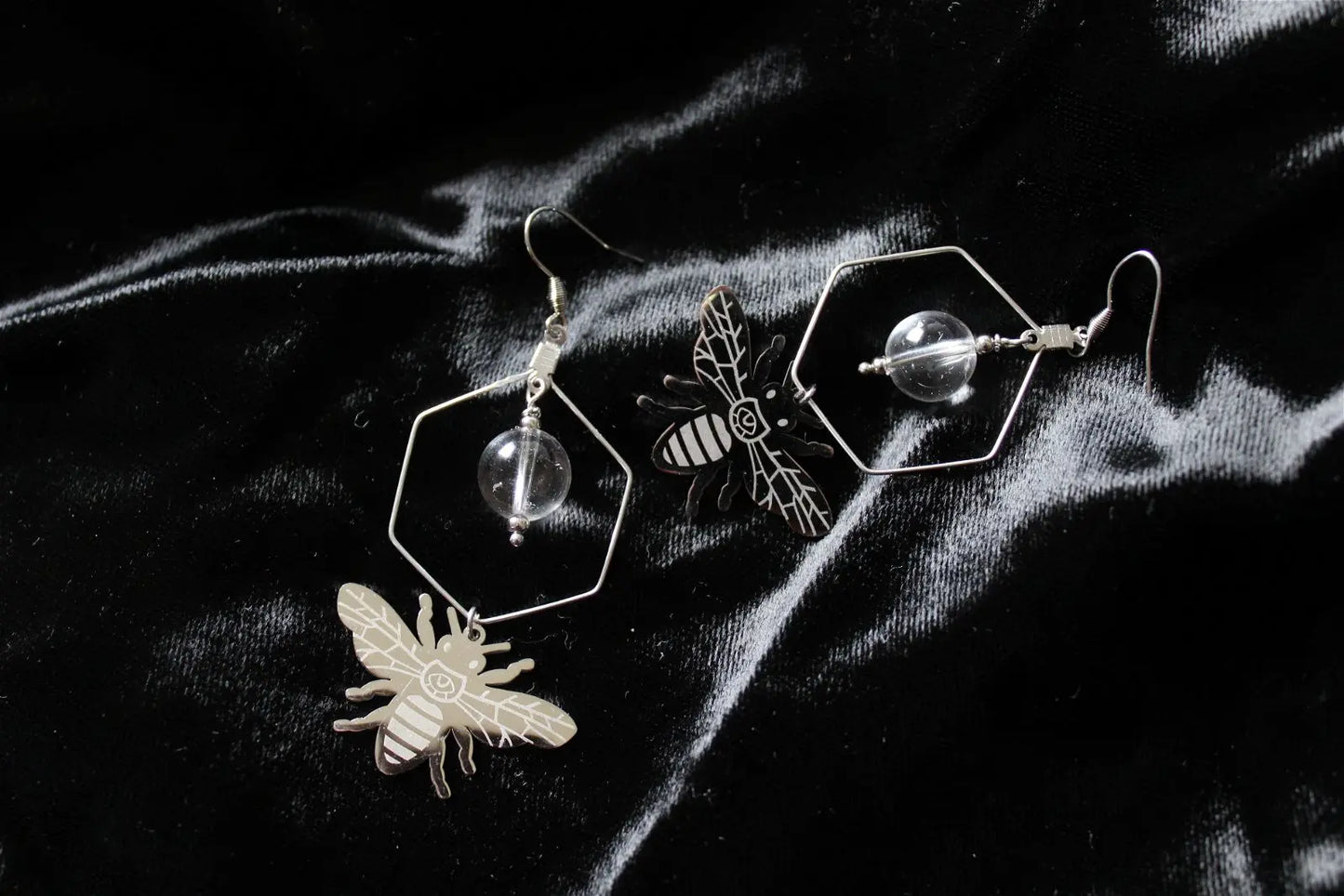 Boucles d'oreilles cristal de roche et bourdons tout inox - Aurore Lune