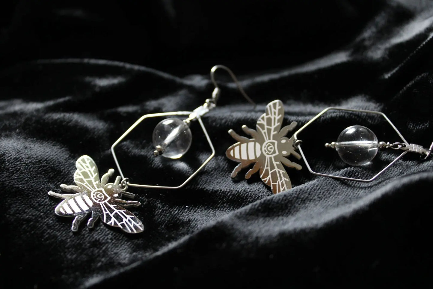 Boucles d'oreilles cristal de roche et bourdons tout inox - Aurore Lune