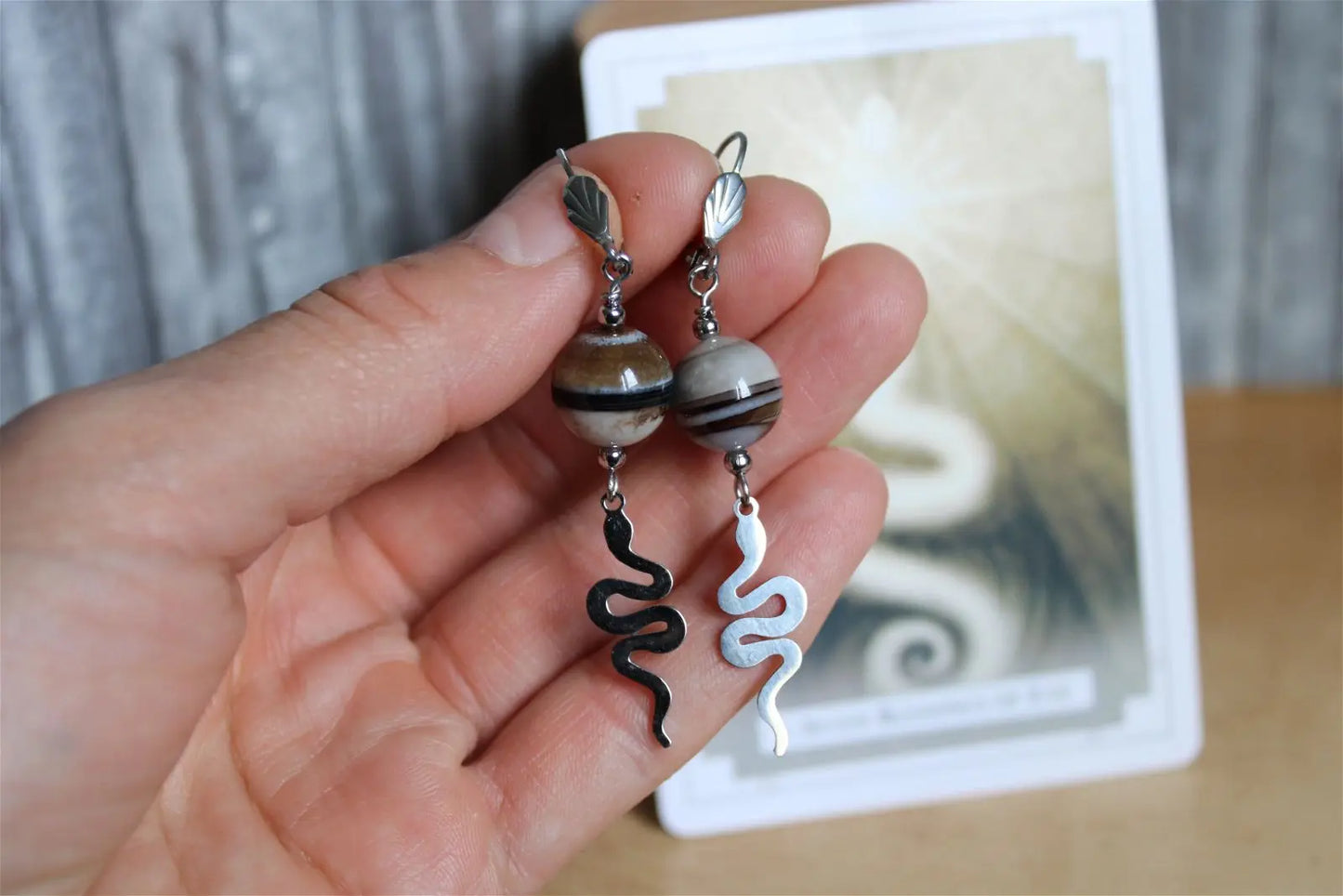 Boucles d'oreilles serpents et agates - Aurore Lune