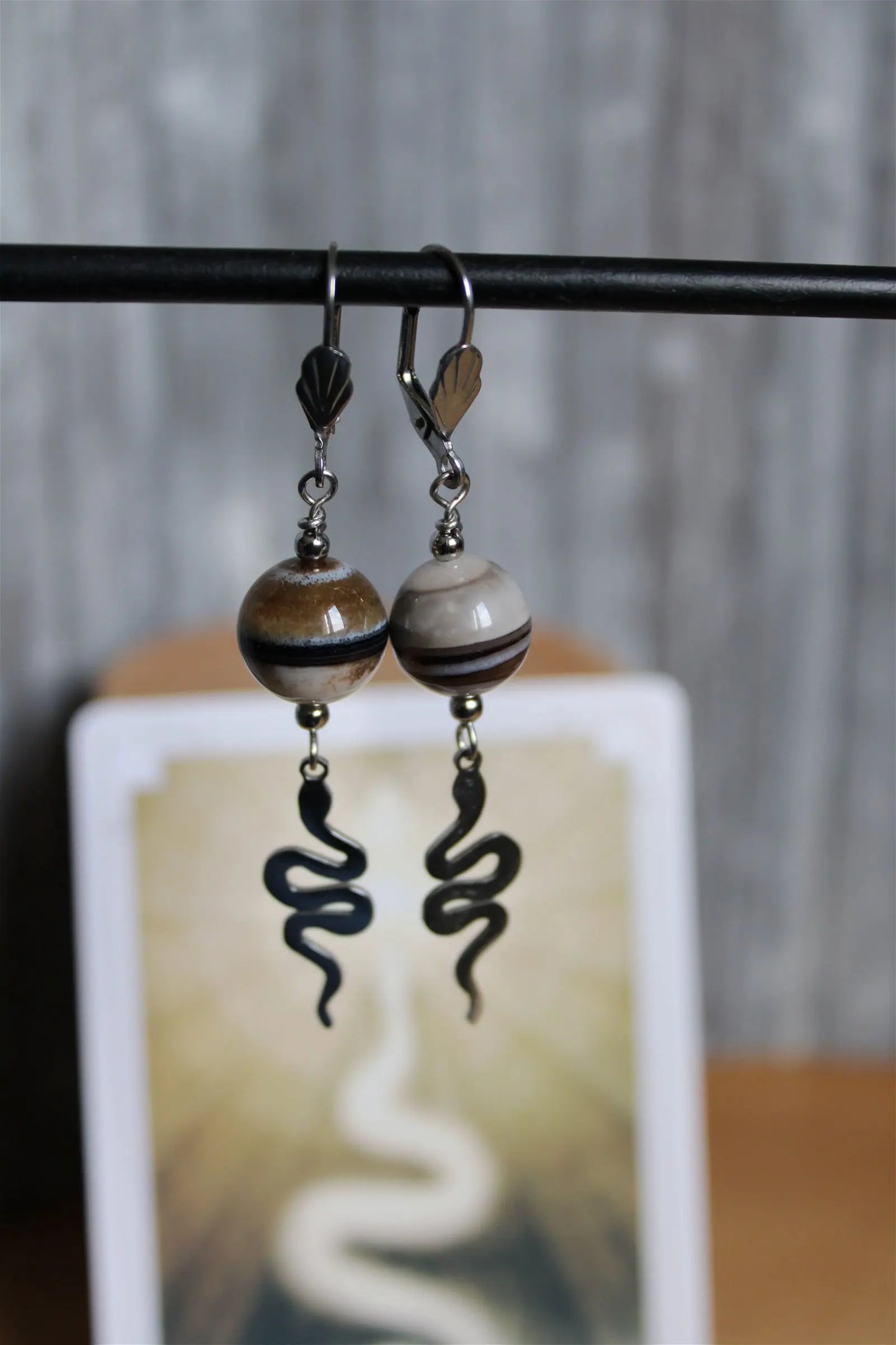 Boucles d'oreilles serpents et agates - Aurore Lune