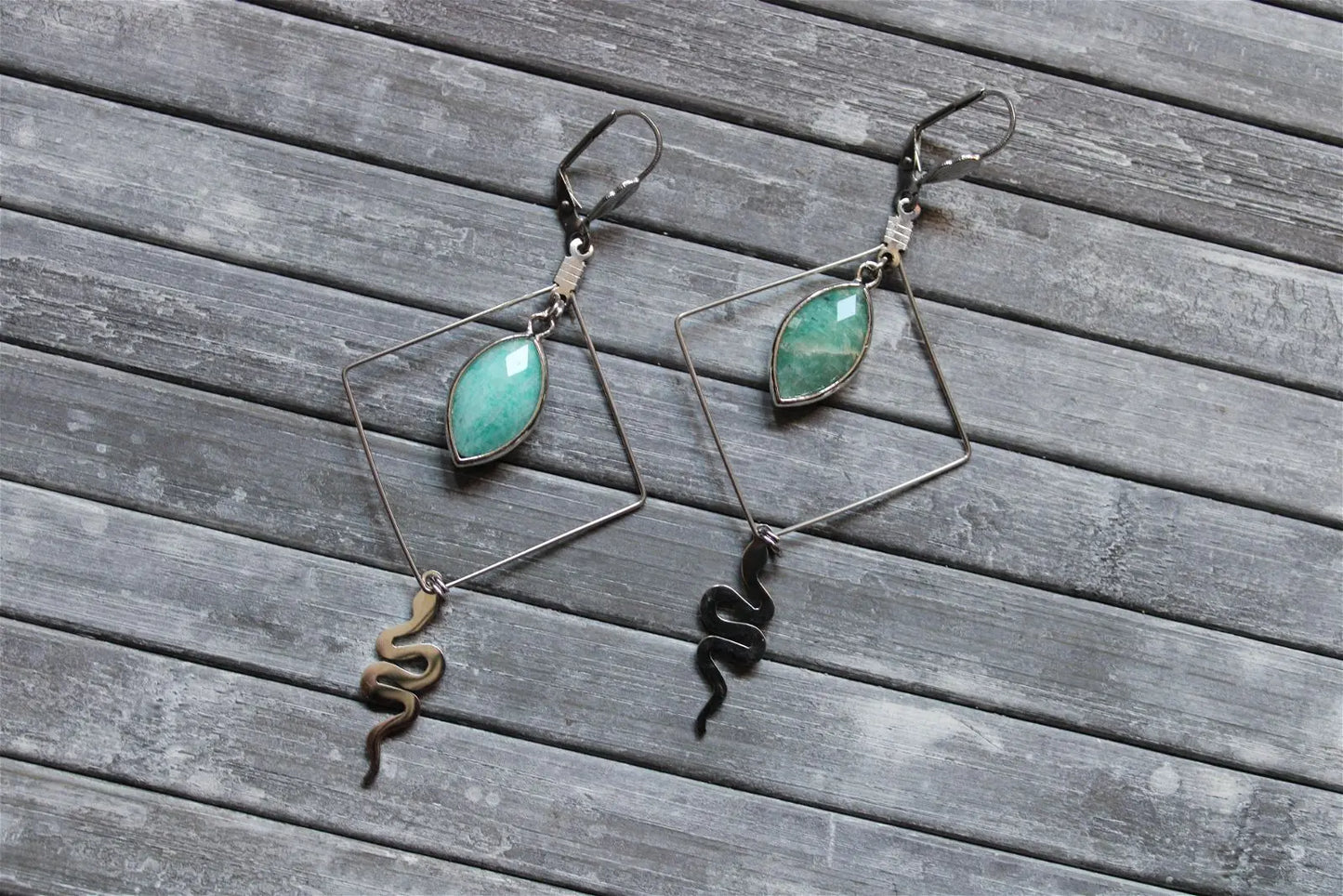 Boucles d'oreilles serpents mystiques et amazonites - Aurore Lune