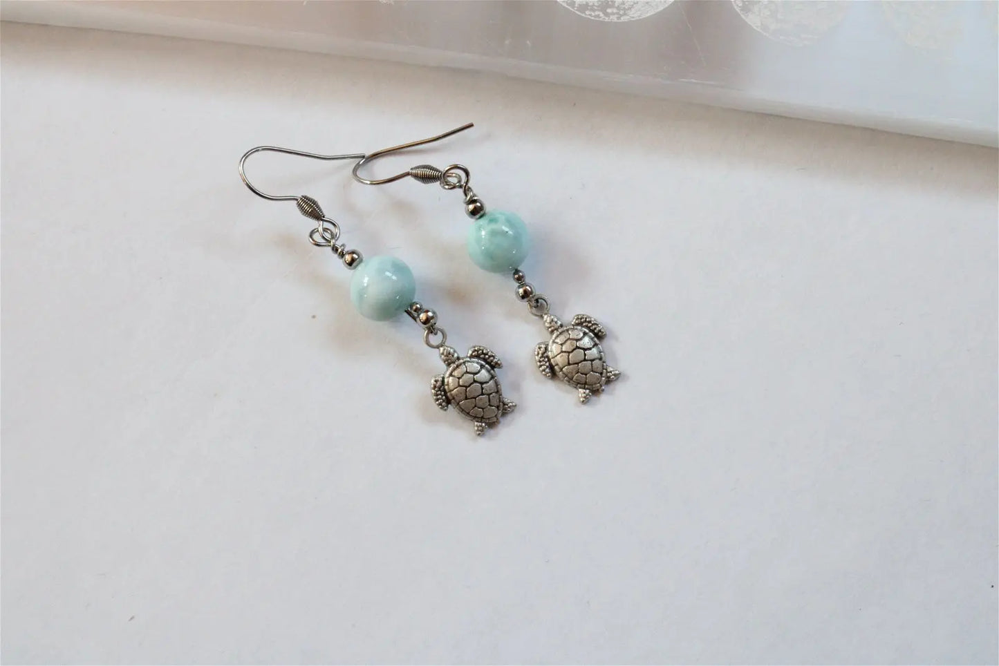 Boucles d'oreilles tortues avec larimars - Aurore Lune