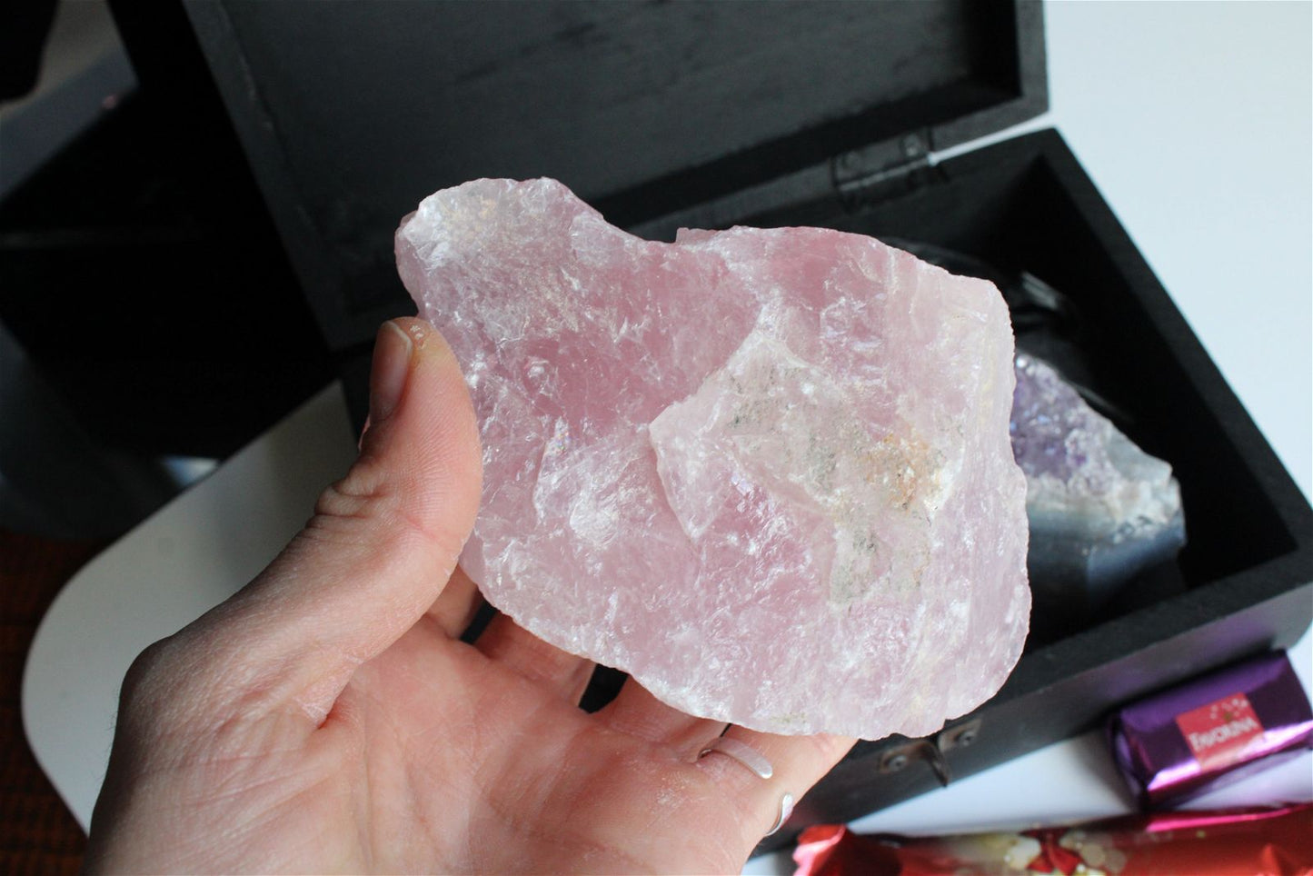 Box boîte à offrir quartz rose et améthyste brutes - Aurore Lune