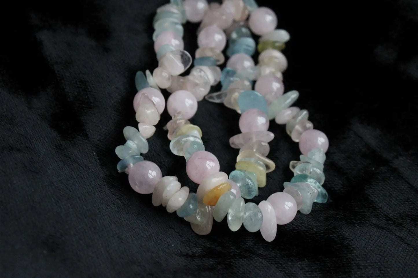 Bracelet élastiqué en morganites et béryls et quartz rose poignet moyen - Aurore Lune