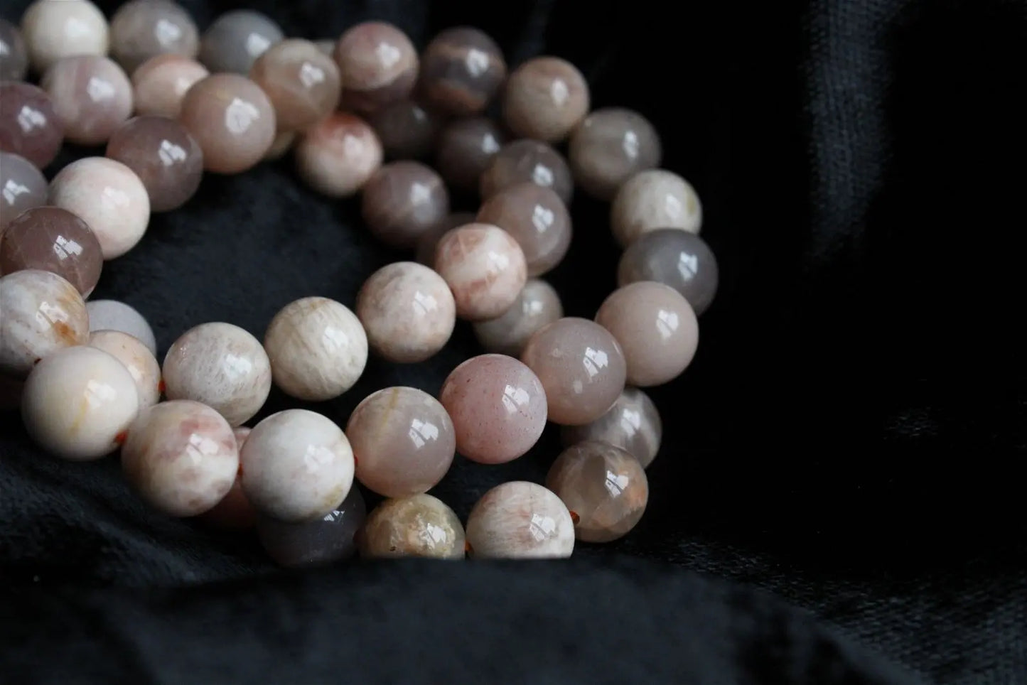 Bracelet en pierres de lune et soleil poignet fin ou moyen - Aurore Lune