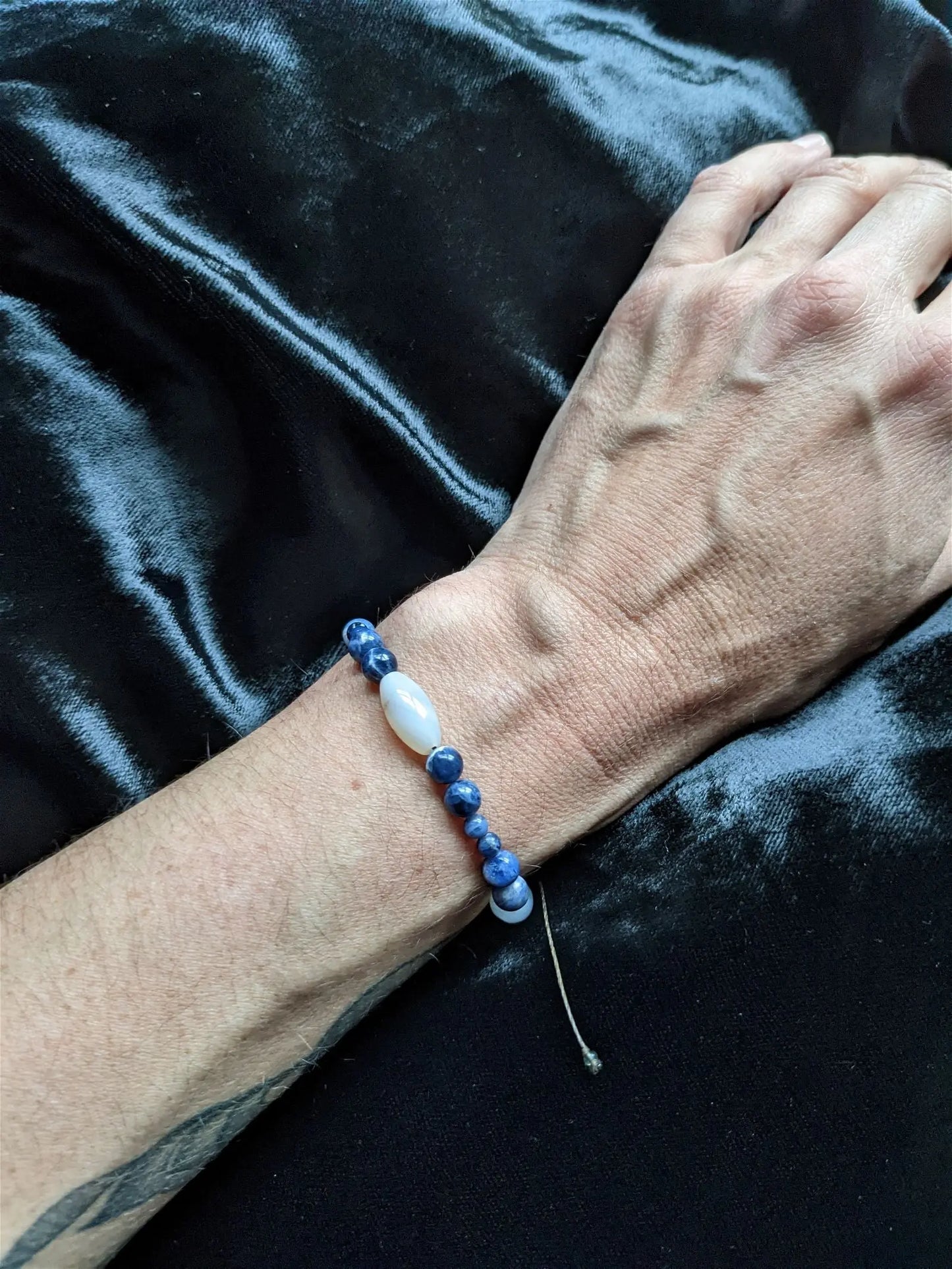 Bracelet réglable agates et sodalites - Aurore Lune