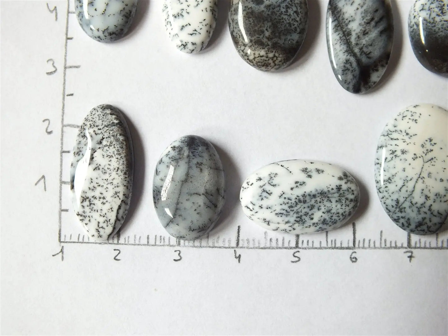 Cabochon d'opale à dendrites Création ou merlinite - Aurore Lune