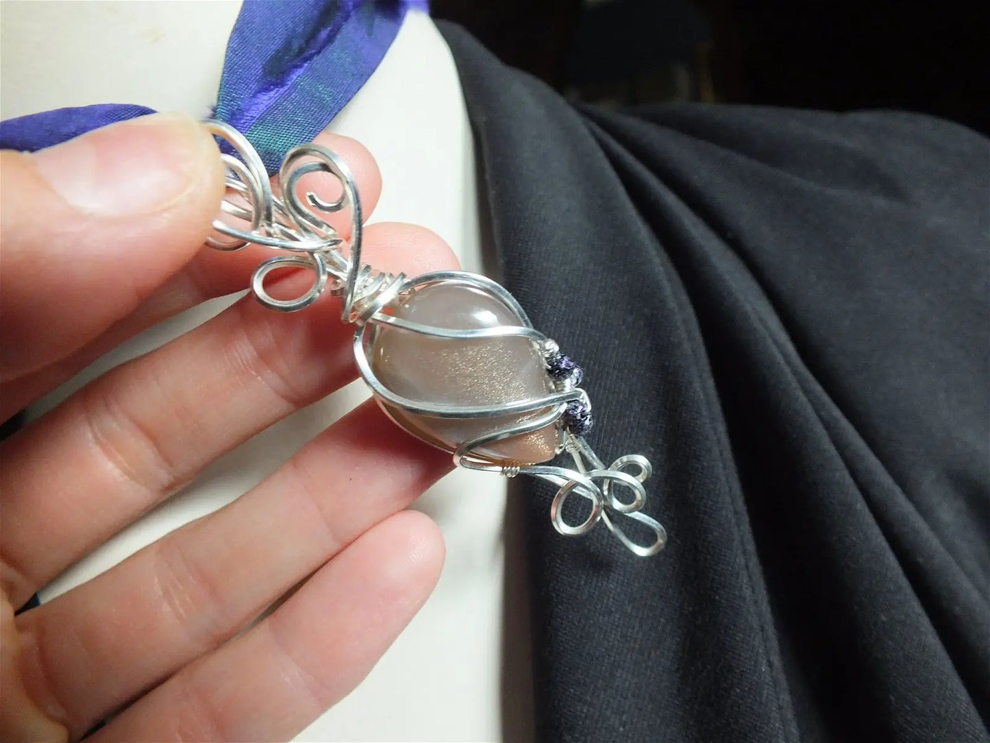 Collier Elfique avec pierre de lune et soleil en silver filled - Aurore Lune