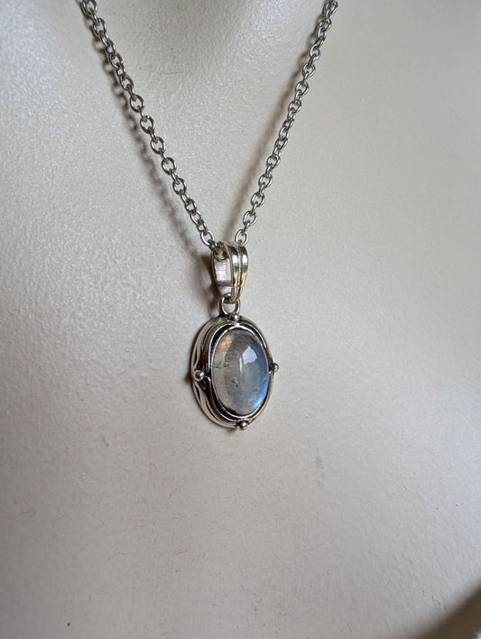 Collier avec labradorite blanche pierre de lune arc-en-ciel - Aurore Lune