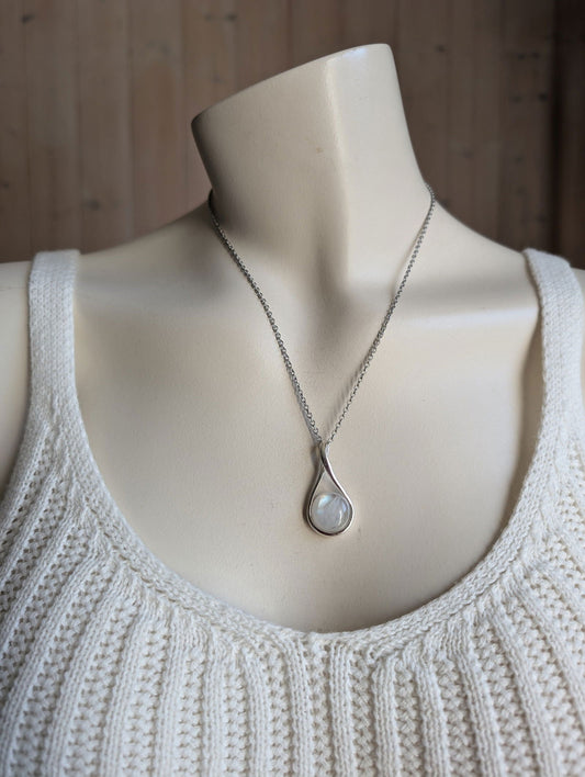 Collier avec labradorite blanche pierre de lune arc-en-ciel - Aurore Lune