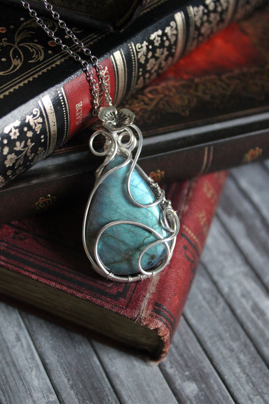 Collier avec labradorite bleue turquoise - Aurore Lune
