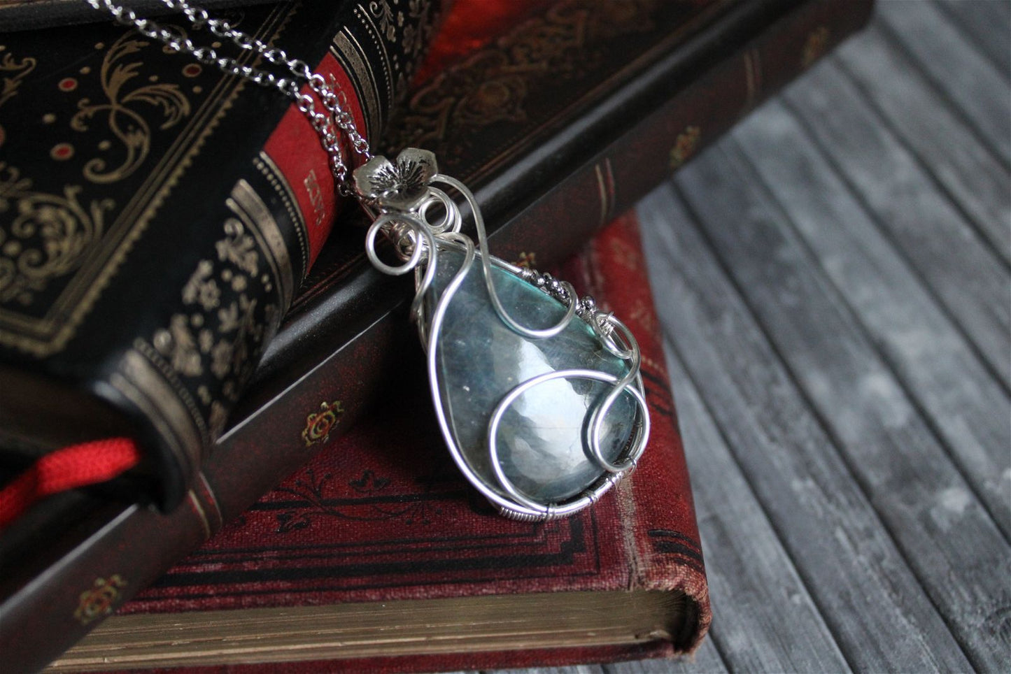 Collier avec labradorite bleue turquoise - Aurore Lune