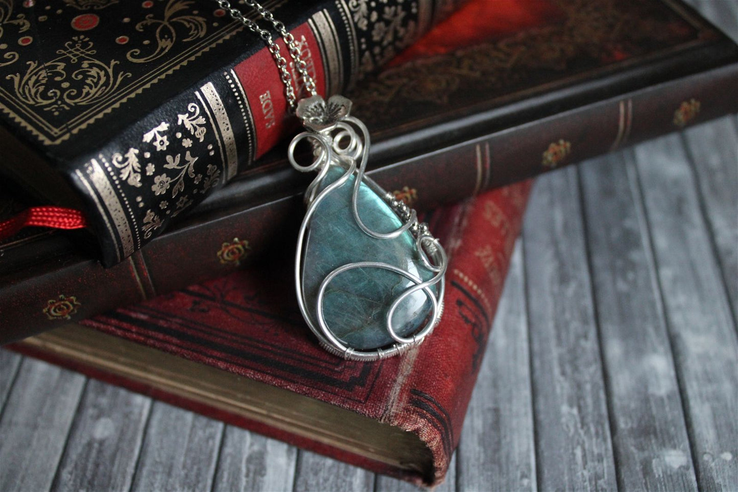 Collier avec labradorite bleue turquoise - Aurore Lune