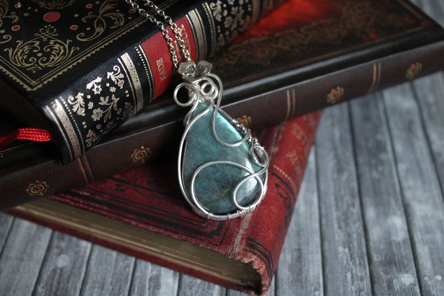 Collier avec labradorite bleue turquoise - Aurore Lune