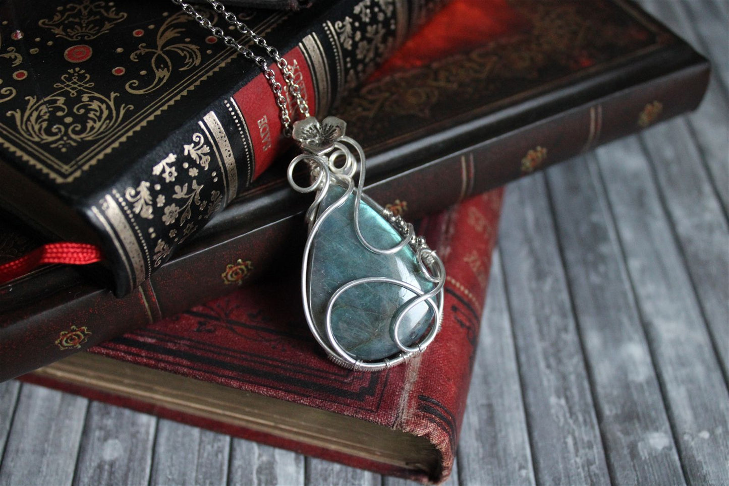 Collier avec labradorite bleue turquoise - Aurore Lune